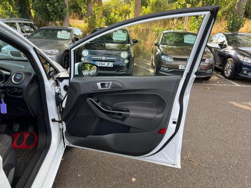 FORD FIESTA