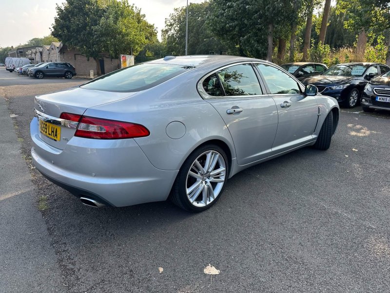 JAGUAR XF