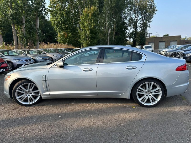 JAGUAR XF