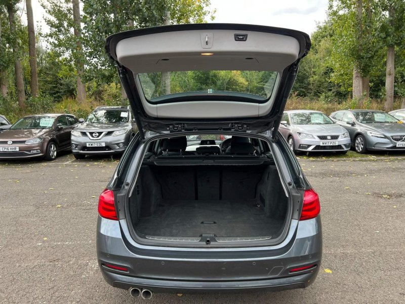 BMW 3 SERIES
