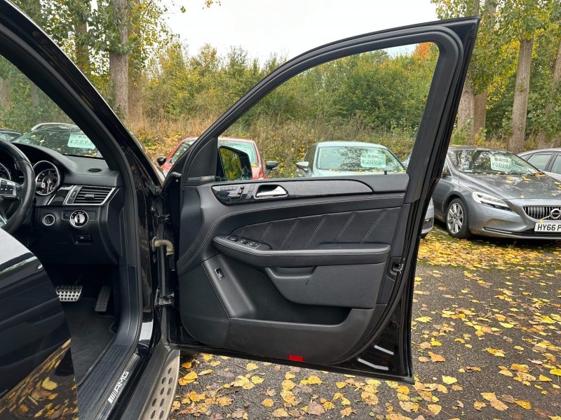 MERCEDES-BENZ M CLASS