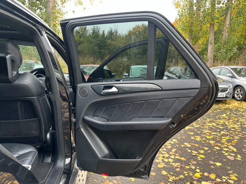 MERCEDES-BENZ M CLASS