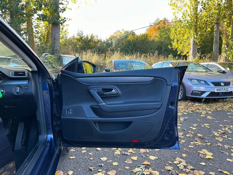 VOLKSWAGEN CC