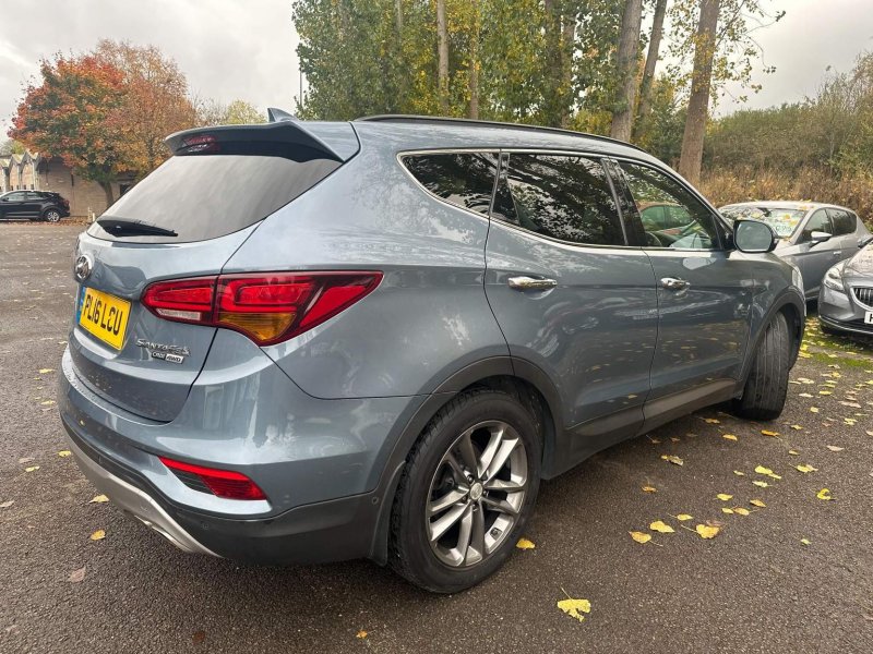 HYUNDAI SANTA FE