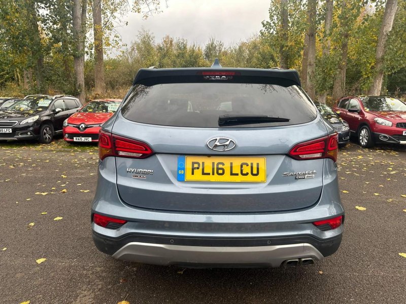HYUNDAI SANTA FE