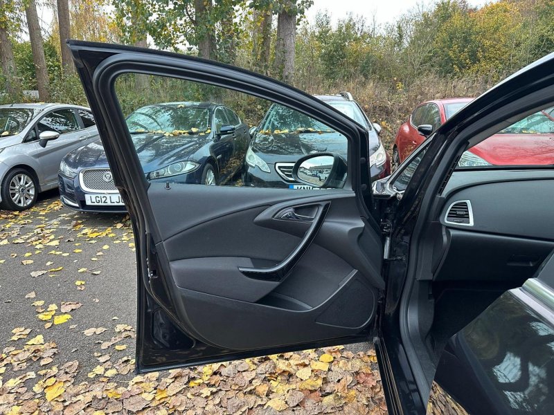 VAUXHALL ASTRA