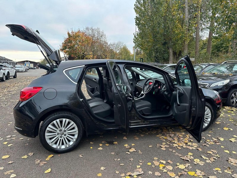 VAUXHALL ASTRA