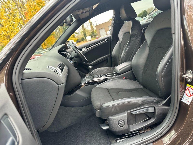 AUDI A4 AVANT