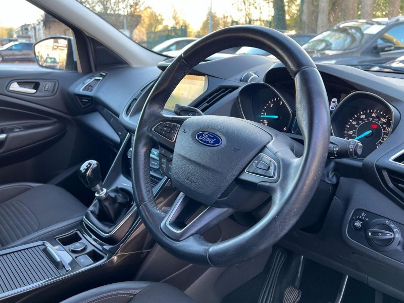 FORD KUGA