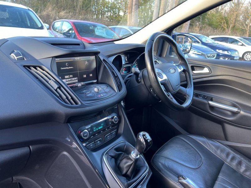 FORD KUGA