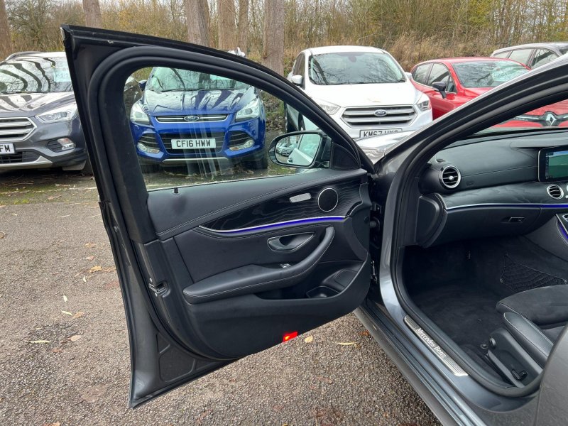 MERCEDES-BENZ E CLASS