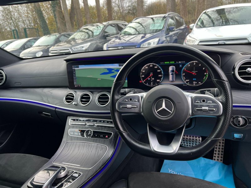 MERCEDES-BENZ E CLASS