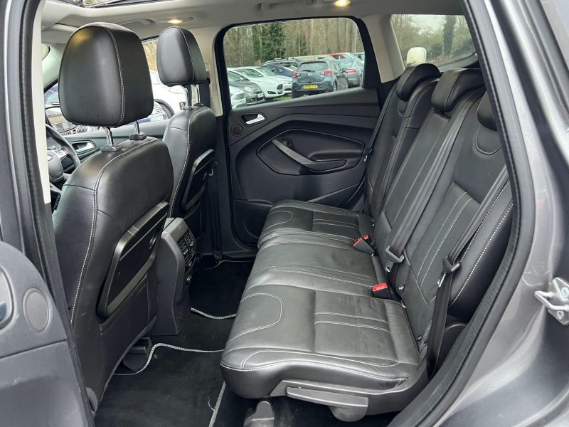FORD KUGA
