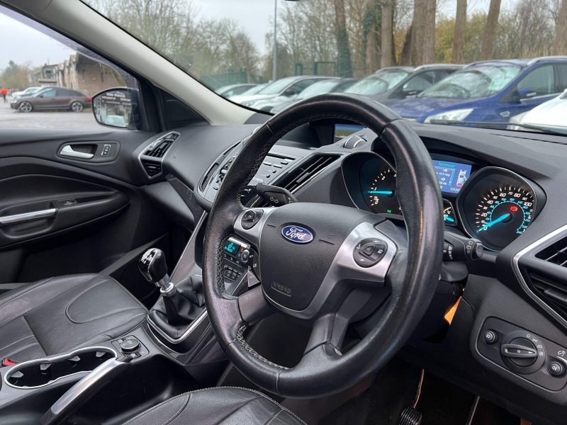 FORD KUGA