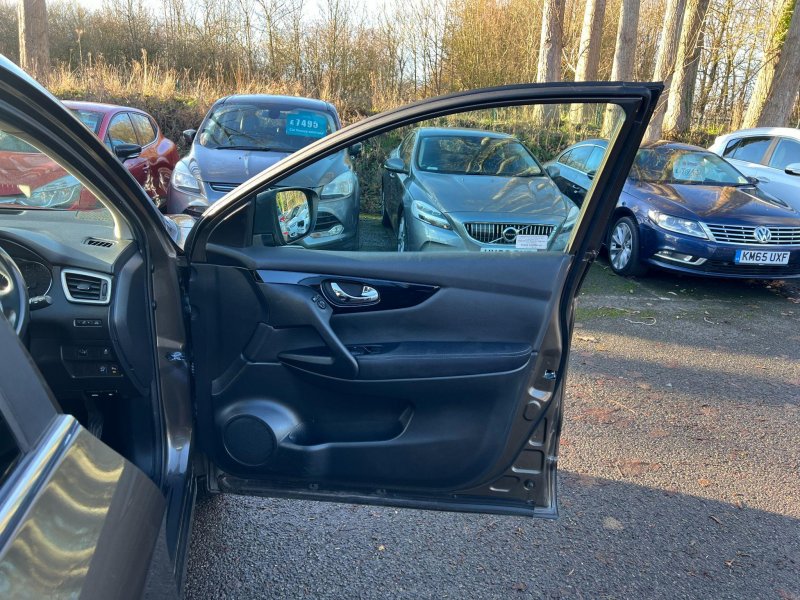 NISSAN QASHQAI