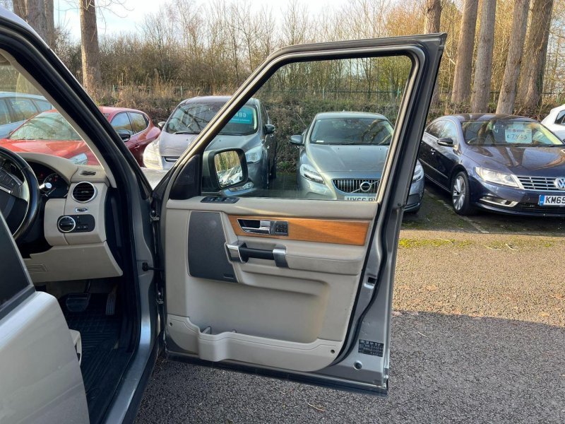 LAND ROVER DISCOVERY 4