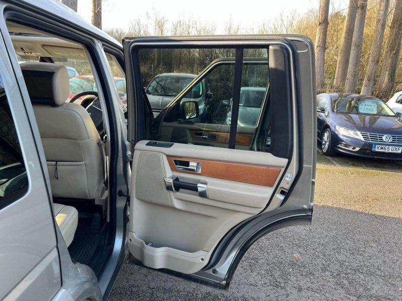 LAND ROVER DISCOVERY 4