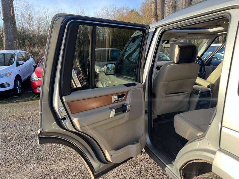 LAND ROVER DISCOVERY 4