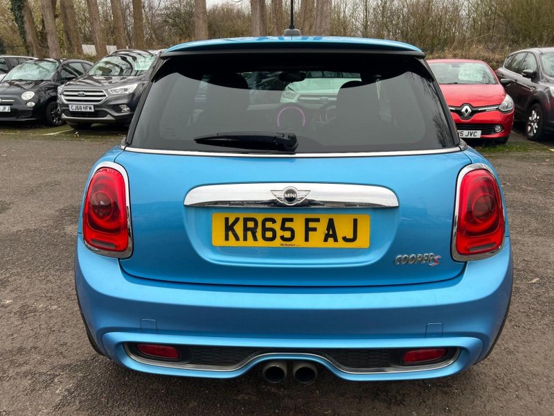 MINI HATCH
