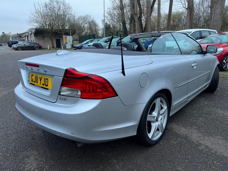 VOLVO C70