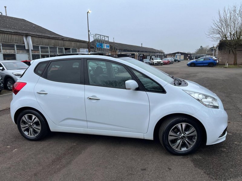 KIA VENGA