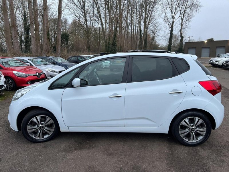 KIA VENGA