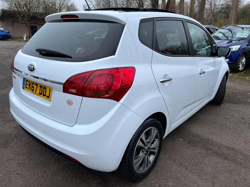 KIA VENGA