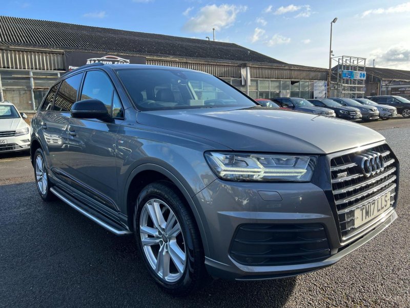 AUDI Q7