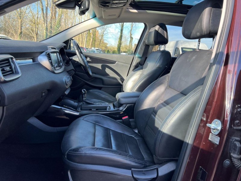KIA SORENTO