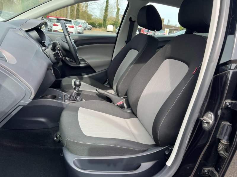 SEAT IBIZA