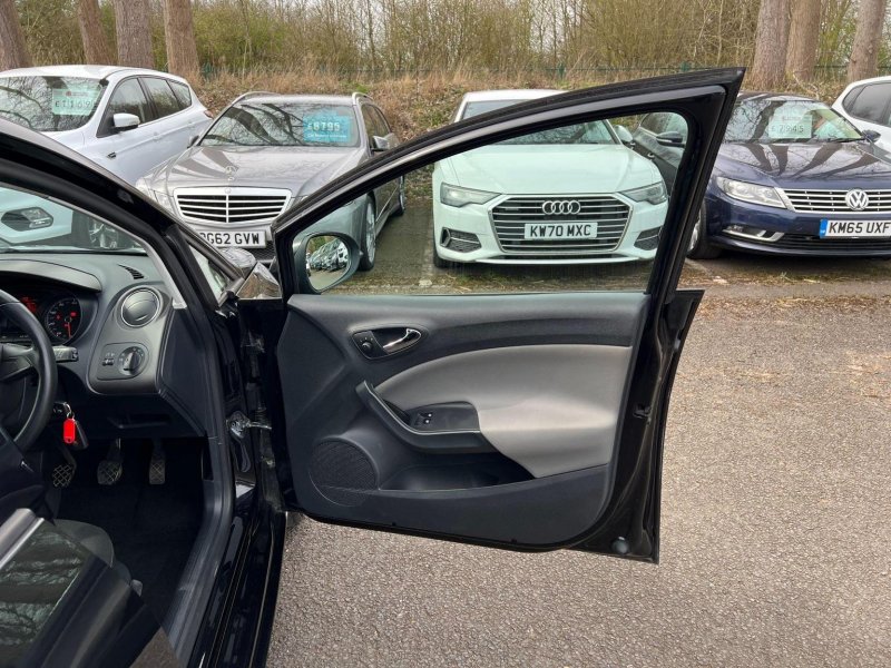 SEAT IBIZA