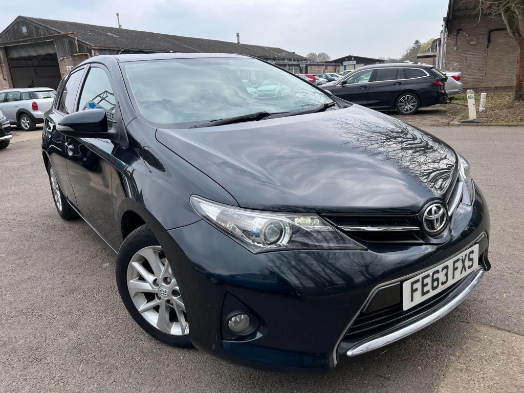 2013 Toyota AURIS